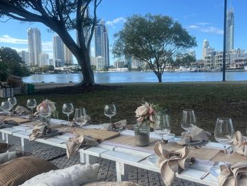 PICNICS, PICNICS & MORE PICNICS. POP UP PICNICS, DIY PICNICS, SET UP PARTY