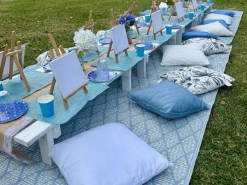 PICNICS, PICNICS & MORE PICNICS. POP UP PICNICS, DIY PICNICS, SET UP PARTY