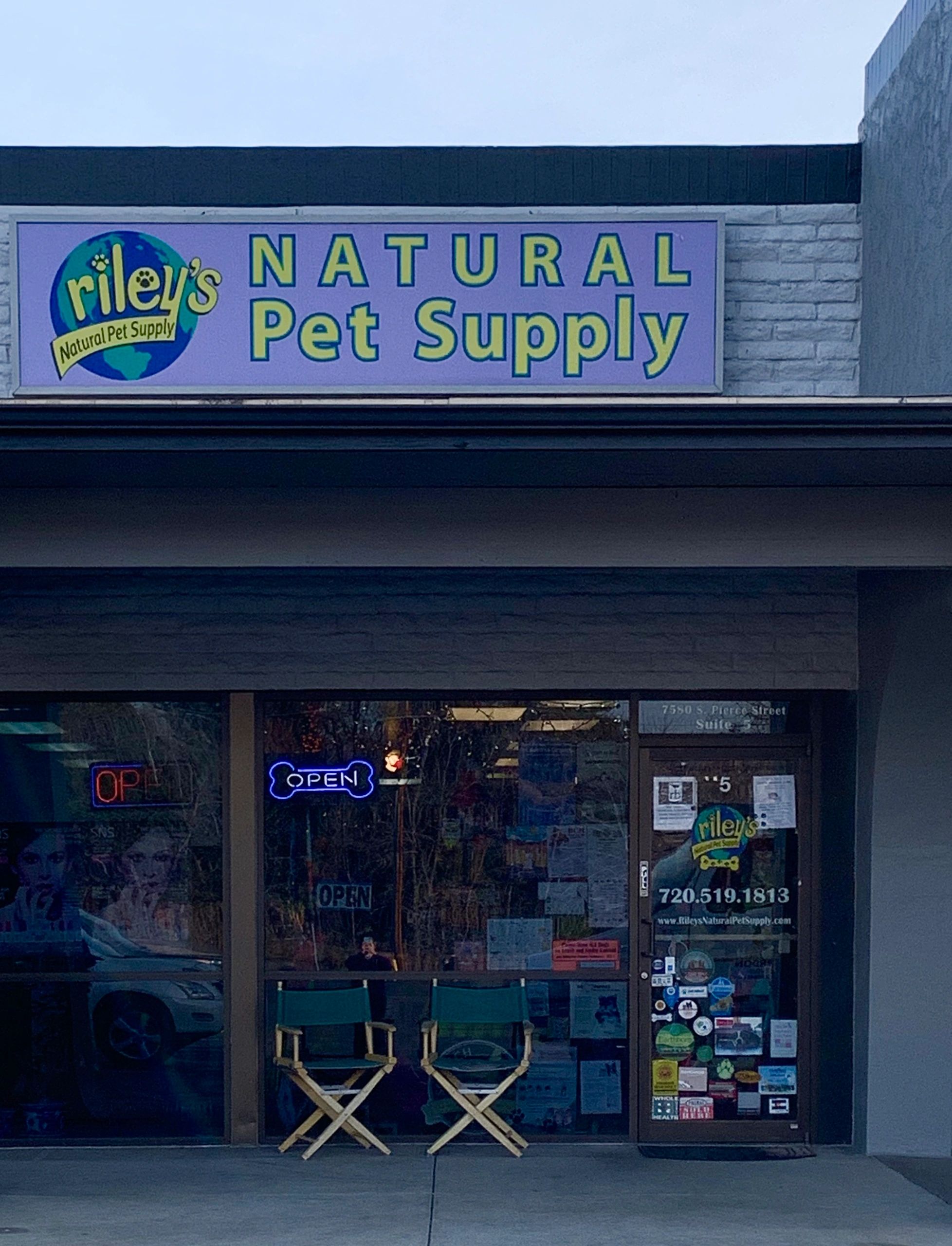 How to Start a Pet Supply Store