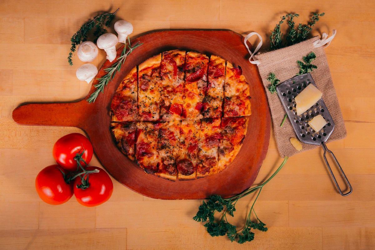 Pizza, Italian Bianchi's Hilltop Restaurant Des Moines, Iowa