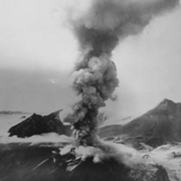 Mt Spurr, eruption 200 miles west of 
              Anchorage July 1953