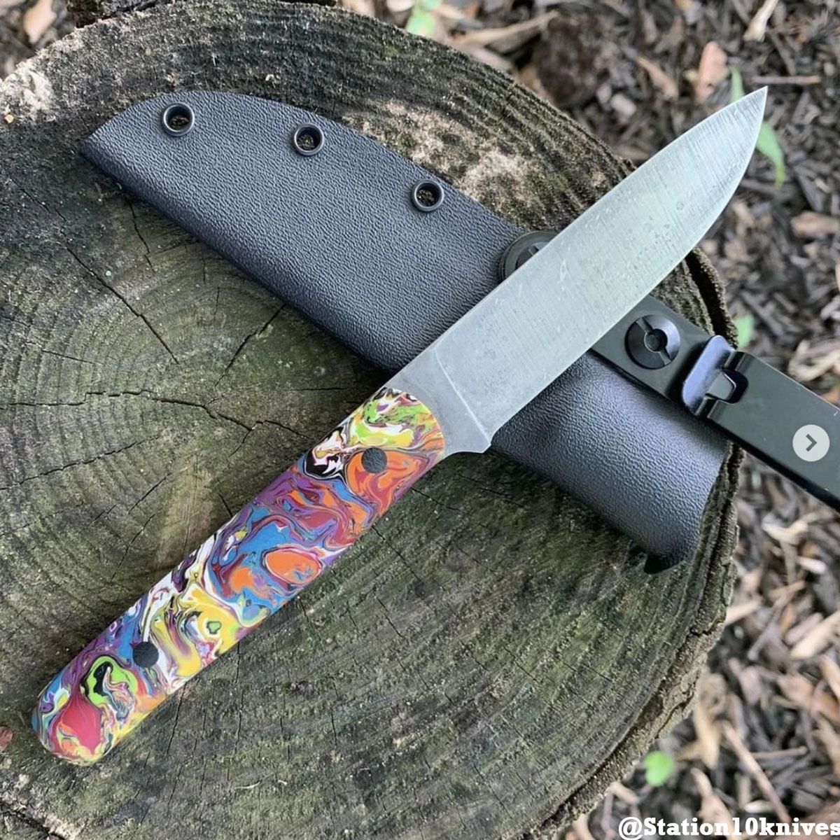 https://img1.wsimg.com/isteam/ip/4cc1cb2e-e3e6-439e-a752-ea2d6876ee62/Station10Knives-Kaotic-Artworks-Resin-Knife-Ha.jpg