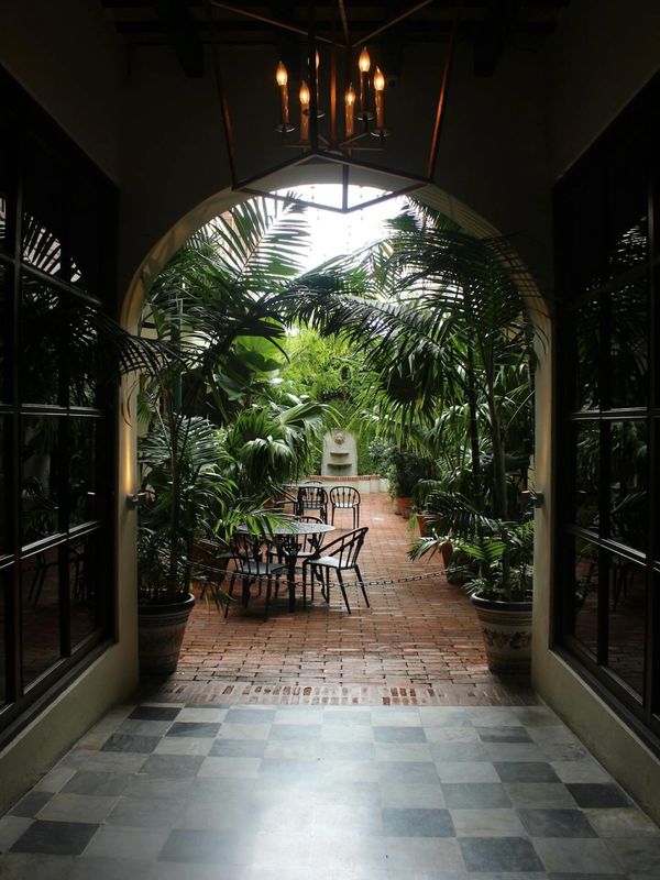 Quiet courtyard for slow travel