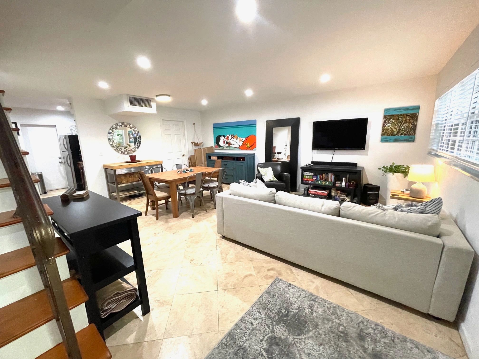 Real Estate by Gisele Zachar