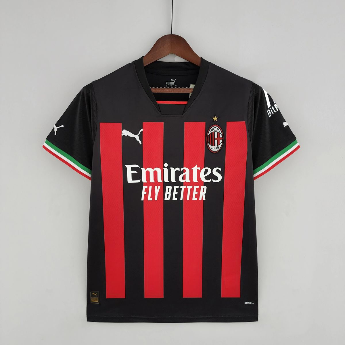AC Milan Home Shirt 22/23 - Fans Version