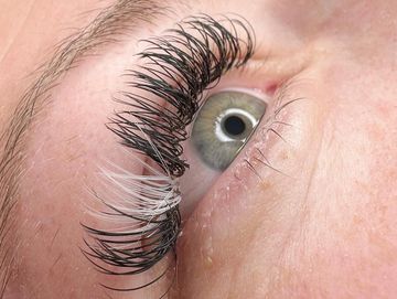 Color lashes