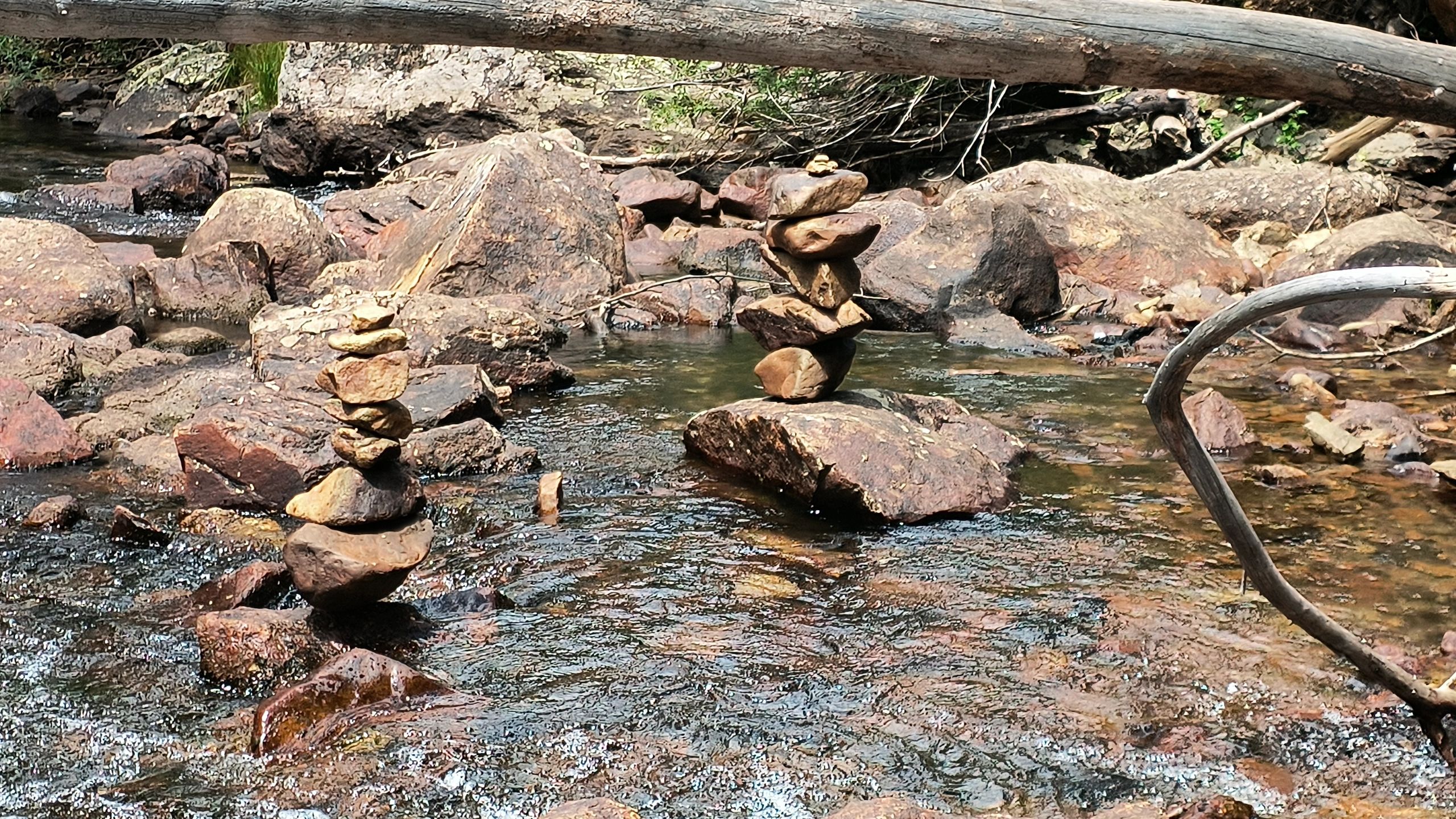 Balancing Rocks in water