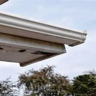 Soffit with wood rot
