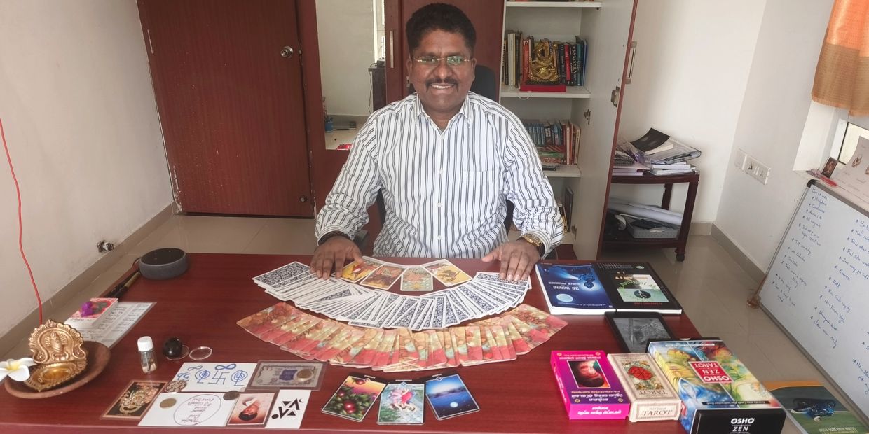 Jothi Ramesh, Psychic, Intuitive Life Coach, Tarot Reader, Tarot Reading, Angel Cards, Oracle Card