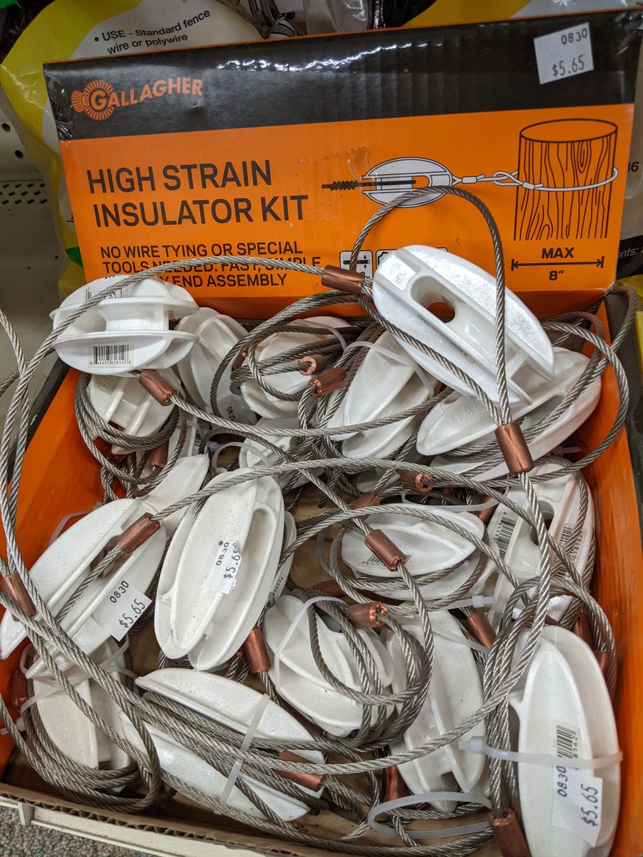 Gallagher High Strain Insulator Kit with wire attached