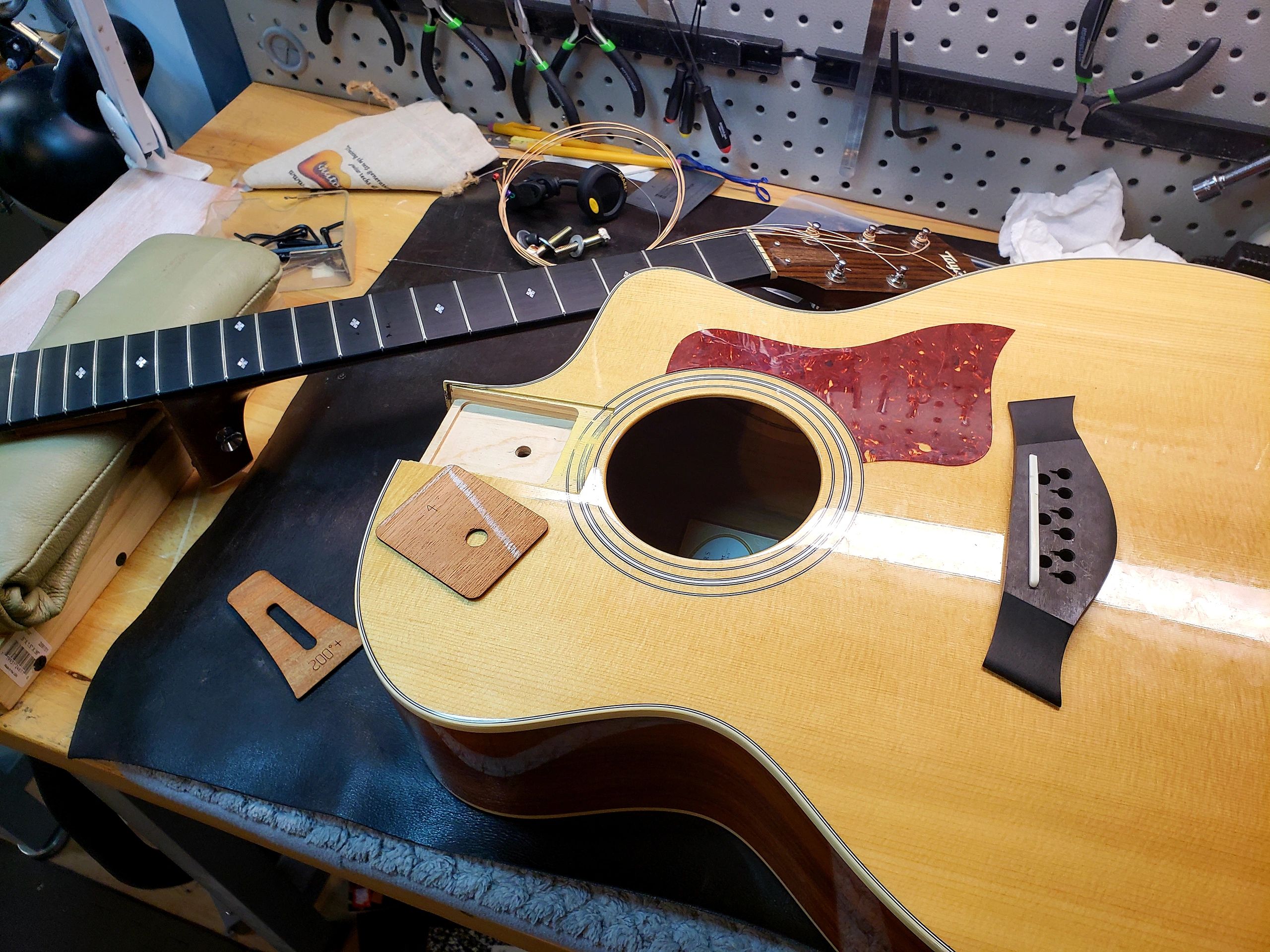 Welborn Guitar and String Repair