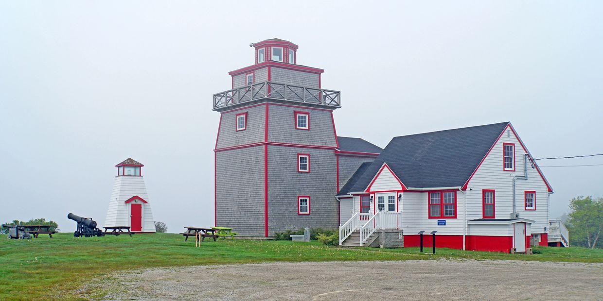 NS-00795 - Fort Point Museum and Lighthouse - Dennis Jarvis - 2016-06-05