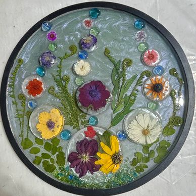 Part of my new "Bubbles Collection"     Real Botanicals captured in a bubble of resin, placed on gla