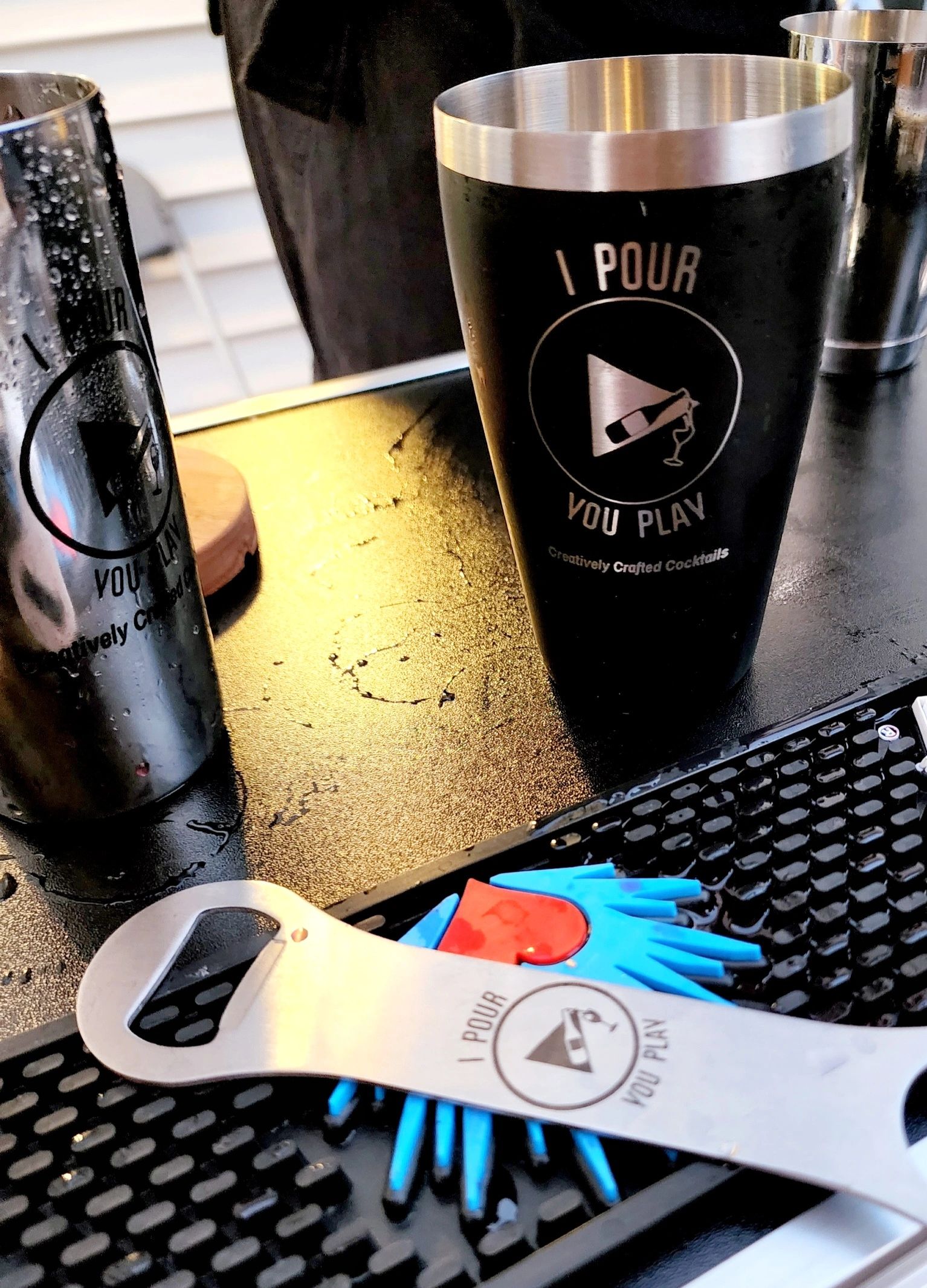 I POUR YOU PLAY Mobile Bartending Chicago, Illinois