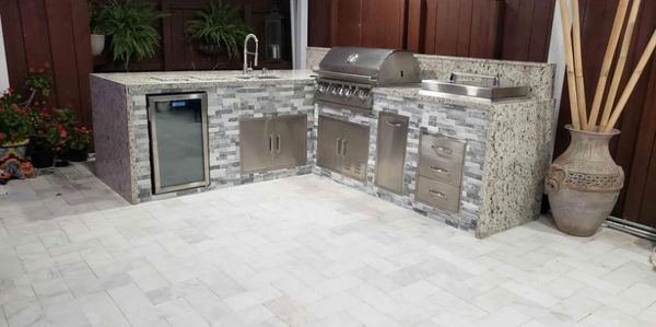 Outdoor kitchen