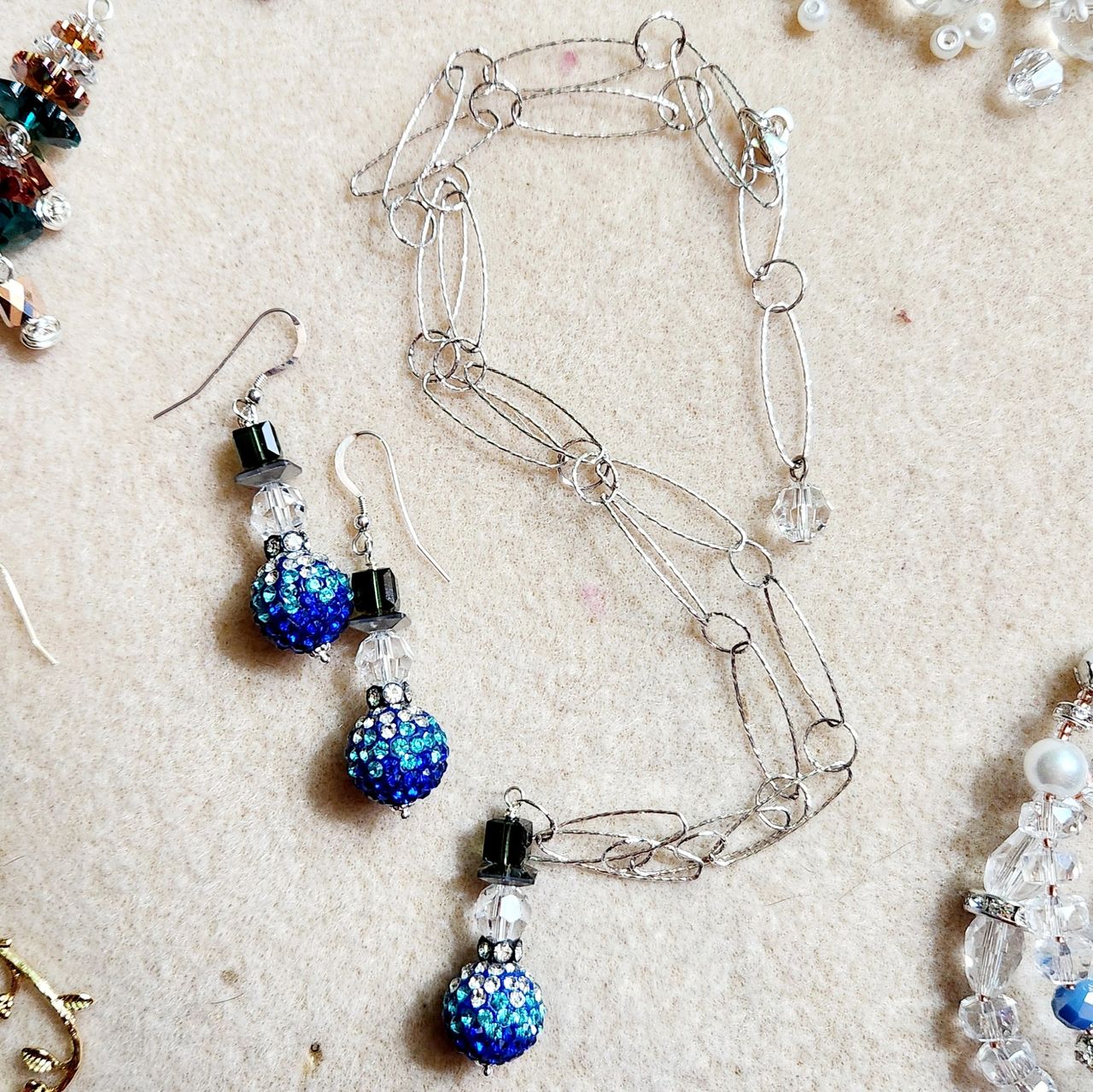 Sparkling Snowman Necklace & Earrings