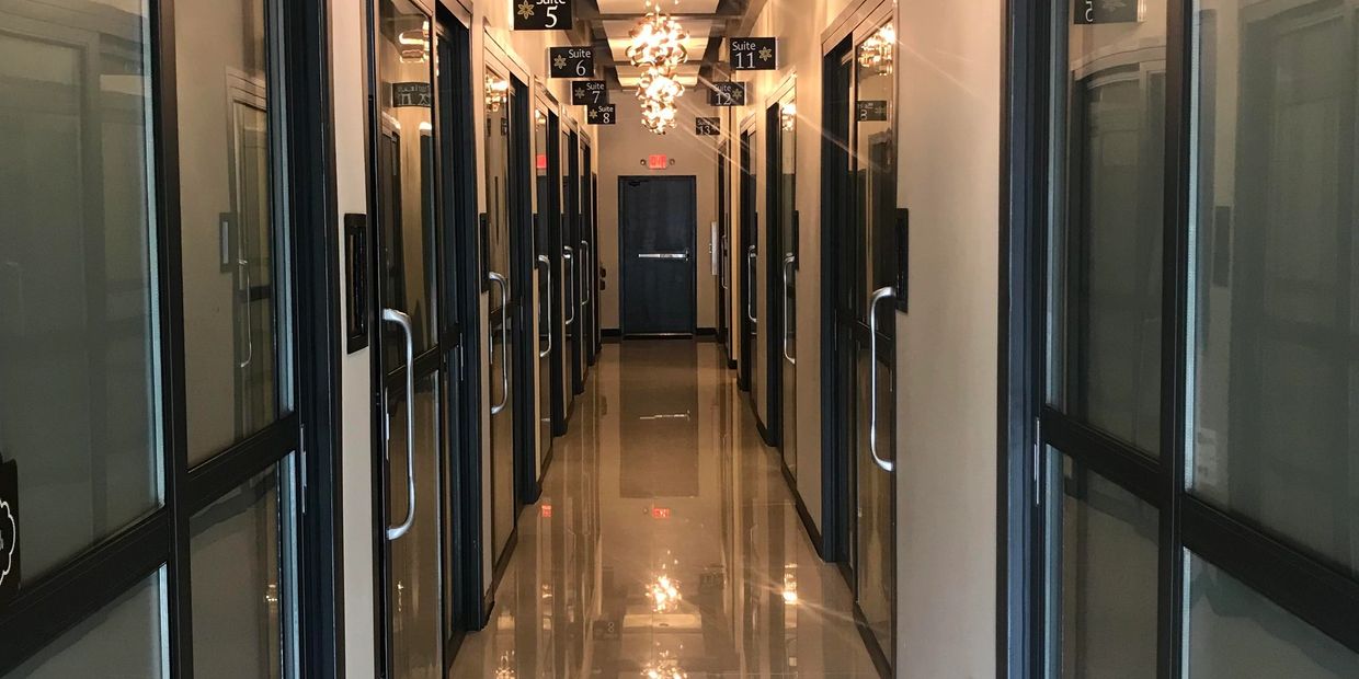 Luxury Salon suites for rent