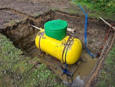 underground gas tank installation