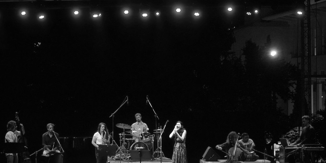 The Blend Orchestra, Megaro Mousikis, Athens, Athena Chioti, Αθηνά Χιώτη, Chris Vikgos, Χρήστος Βίγκ