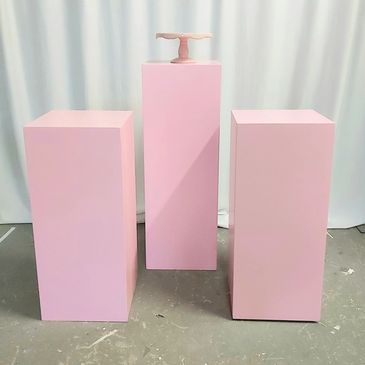 Pink Square  Plinths 
Round Plinths 
Cake Stands 
Decor Rental
Prop Rental
Wedding Rental