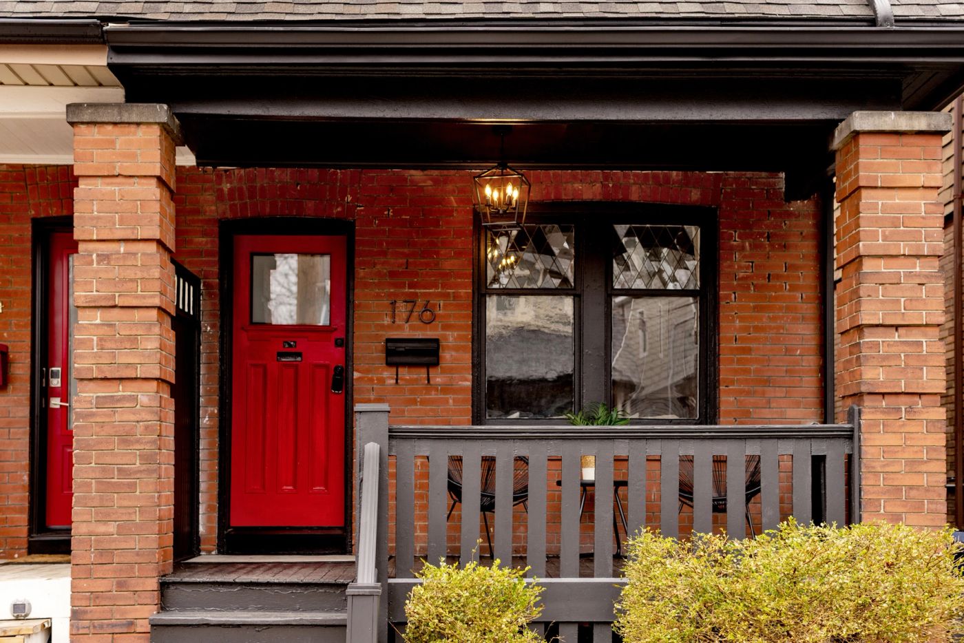 176 Gainsborough, Toronto