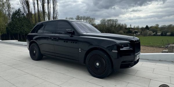 Black Rolls Royce SUV for hire for Essex County, England