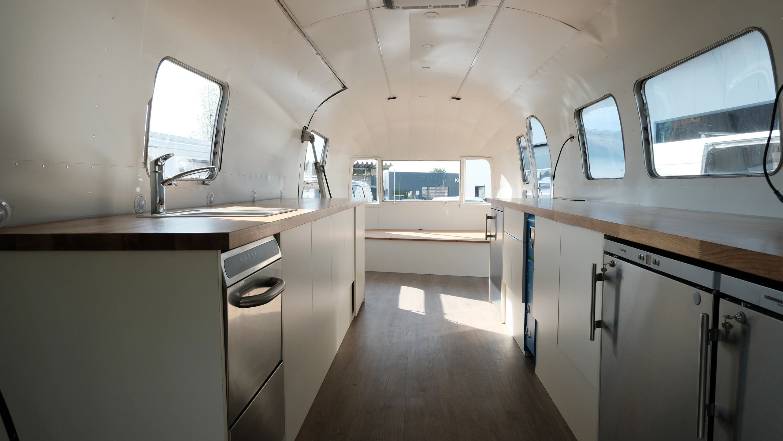 Airstream Travel-Bar