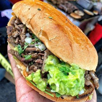 TORTA DE POLLO,ASADA O LENGUA