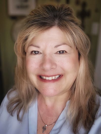 Cheryl is a certified Spiritual Shamanic healing practitioner and teacher