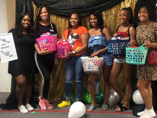 Dollhouse Ultimate Trunk Party