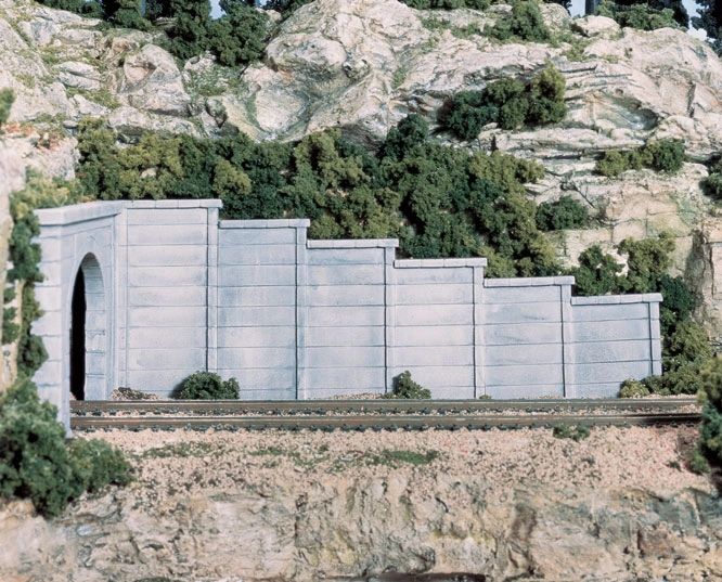 Woodland Scenics "N" Scale Retaining Walls (Six Concrete Sections). C1158