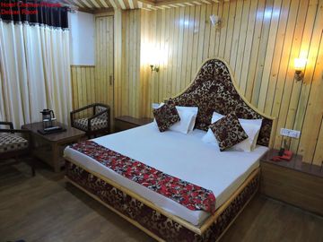 Honeymoon package in Shimla.