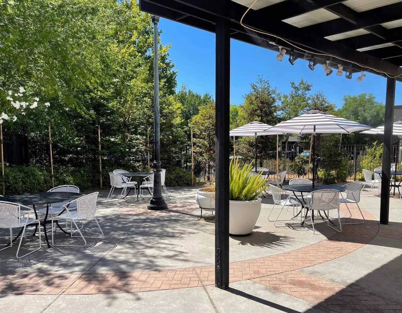 Cool River Pizza - Pizza restaurant in Roseville, CA
