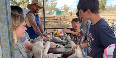 Family Farm
Family fun
Camping Lightning Ridge
Carinya Station 
Lightning Ridge