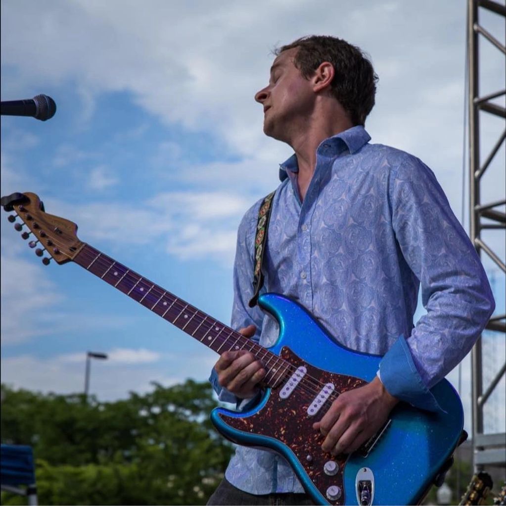 Live music every Friday and Sunday at Four Circles Brewery in Brighton MI 