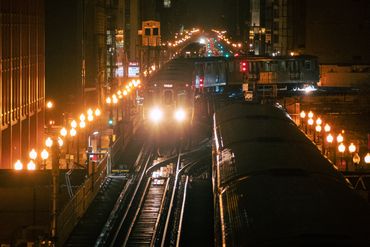 chicago cta trains in the loop