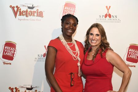 Victoria Fine Foods Read Your Label Event, Ingrid Lewis-Martin and Mitzi Dulan