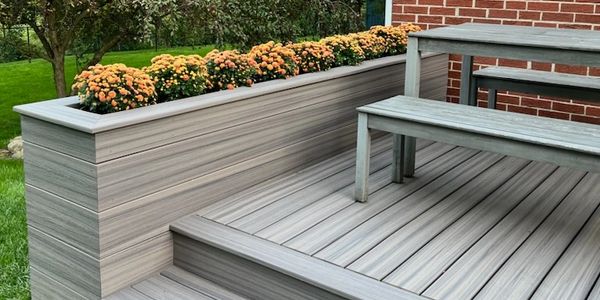 Composite deck at Leland drive