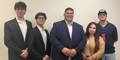 Dr. Benjamin Clinton meets with his UTRGV Student team