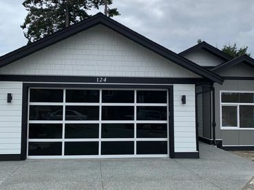 Amarr Door
Aluminum Full View
White Powder Coated Frame & Greylite Tinted Glass