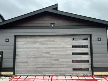 Amarr, Northwoods, Grey Plank, Slim Tinted Glass down the side