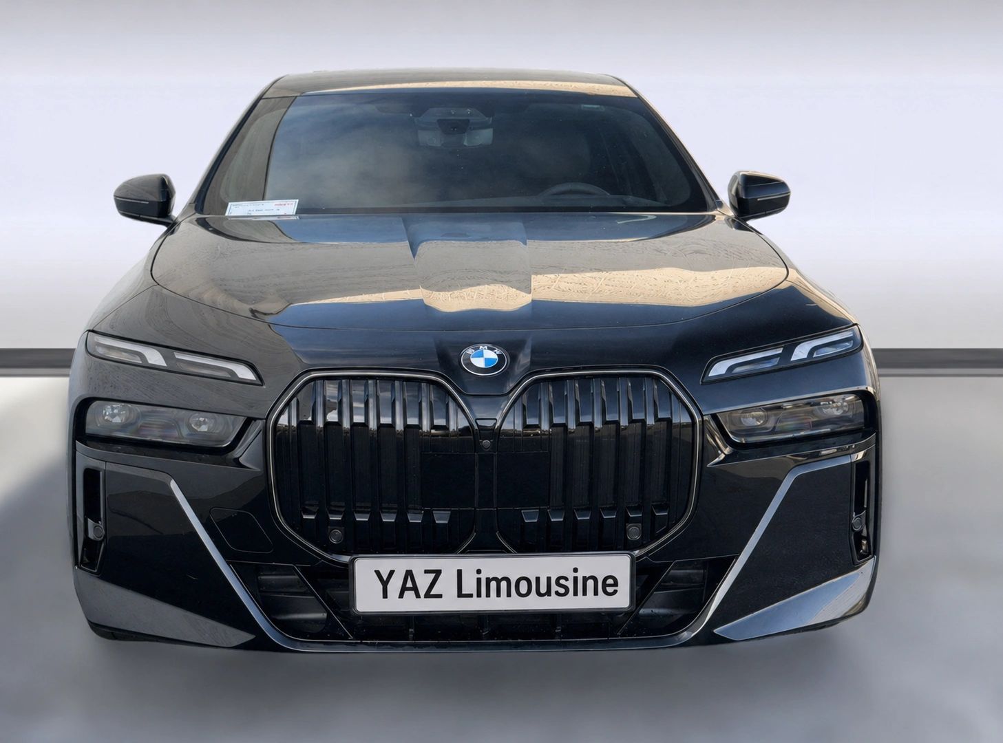 limo,
Black car service, 
chauffeur service,
chauffeur service near me,
limo companies nashville tn,