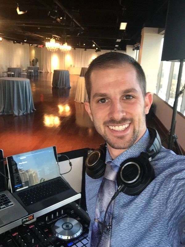 Best Professional Wedding DJ with Music, Lights, Photo Booth and Emcee Services in Columbus Ohio