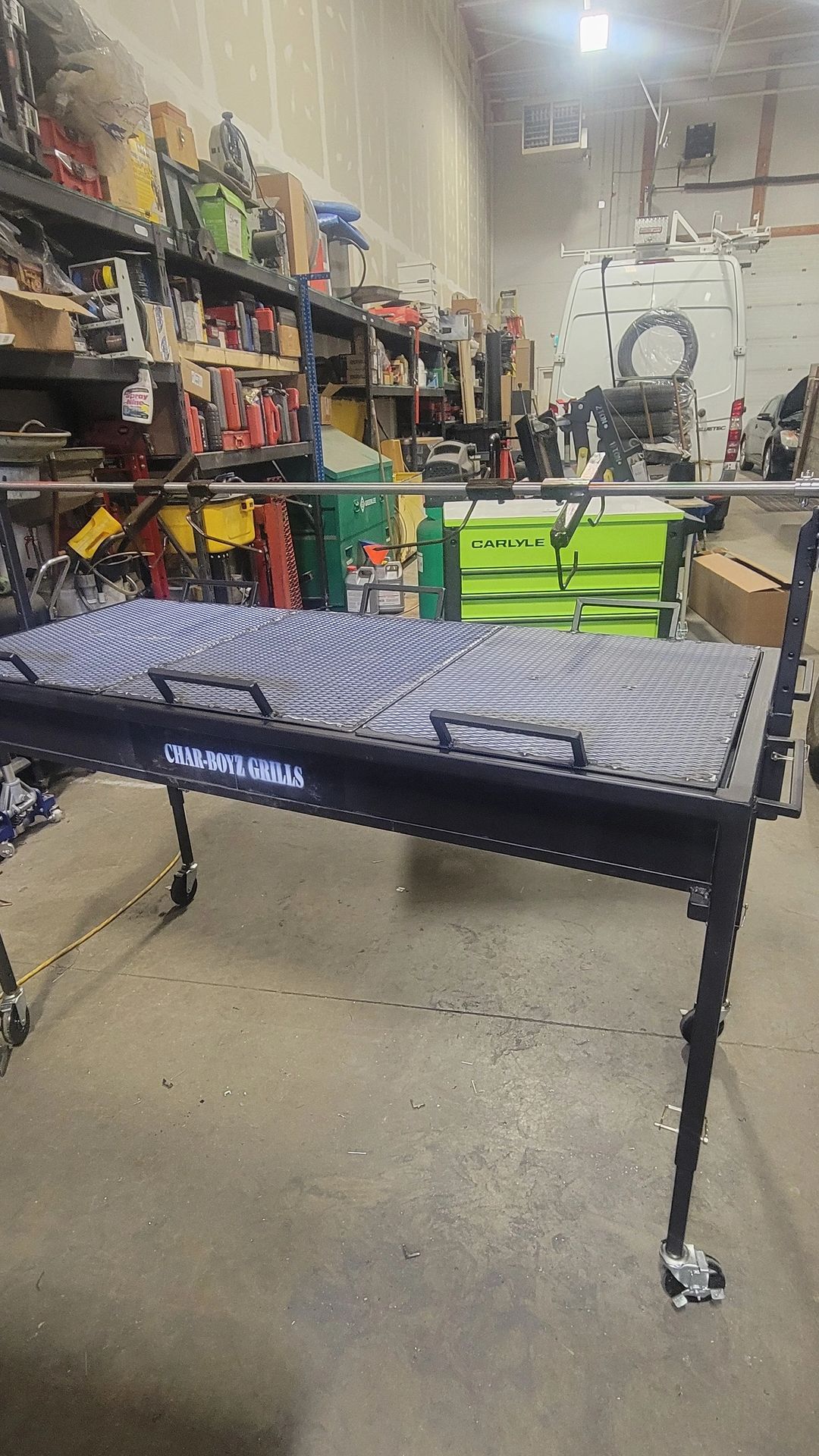 DONT BE AFRAID AGAIN TO INVITE ALL YOUR FRIENDS AND FAMILY FOR A BBQ. THIS GRILL CAN HANDLE IT.