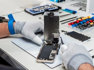 Most iPhone repair are done within 30 min. Most iPad repair are done within 2 - 3 hour.