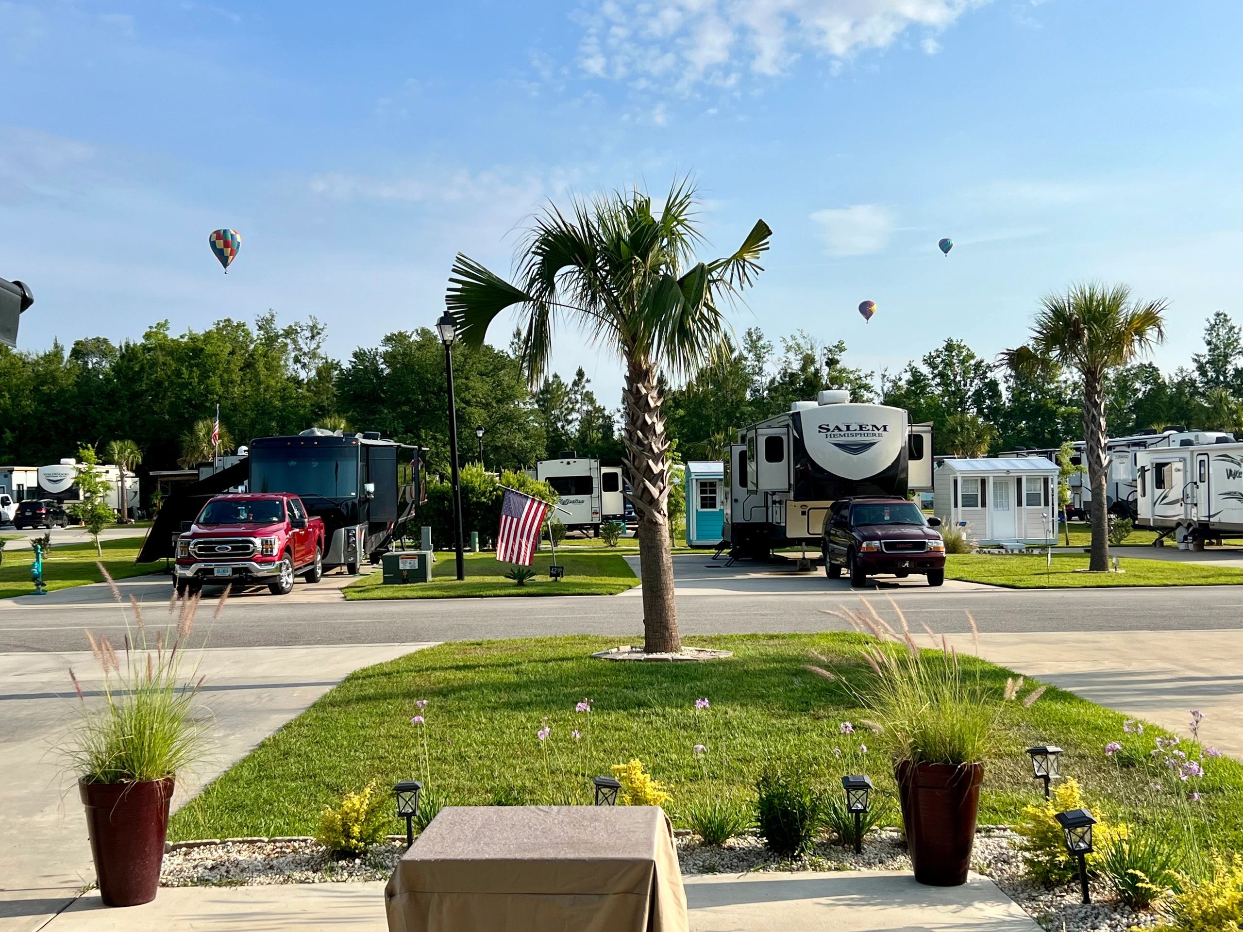 Full Hookup RV Sites Foley, AL - Camellia RV Park, image size:2560x1920