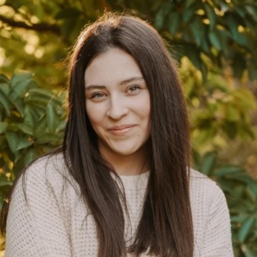 Portrait of Dragonfly Initiative's co-founder, Eliana Ross