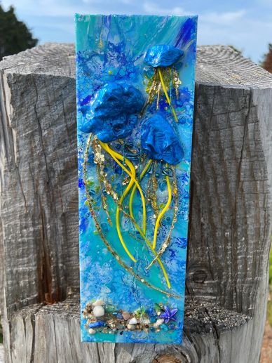 Glass Beaded Hanging Jellyfish - Eclectic Treasures – Eclectic Treasures