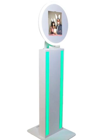 Digital Selfie Station