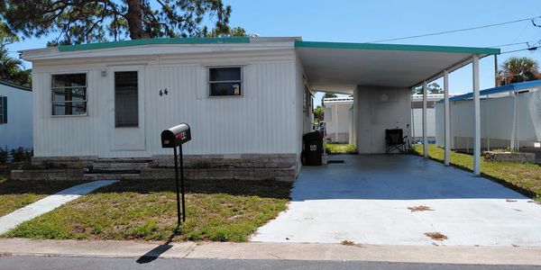 Photo of a mobile home